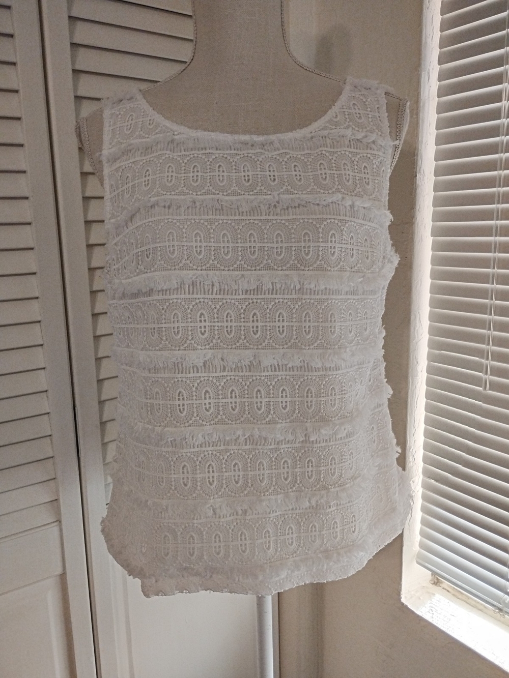 Talbots White Lace Fringe-Trim Sleeveless Camisole